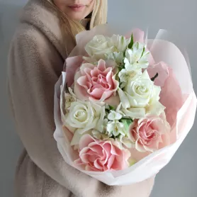 Букет из французских роз Нежное очарование от интернет-магазина «VeraRosa»
