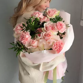 Букет Розовое счастье от интернет-магазина «VeraRosa»