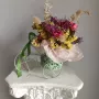Композиция из сухоцветов в кашпо